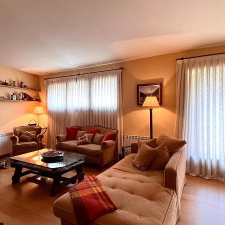 Apartament De La Vall Ferrera - L'Amfitriona Areu Eksteriør billede