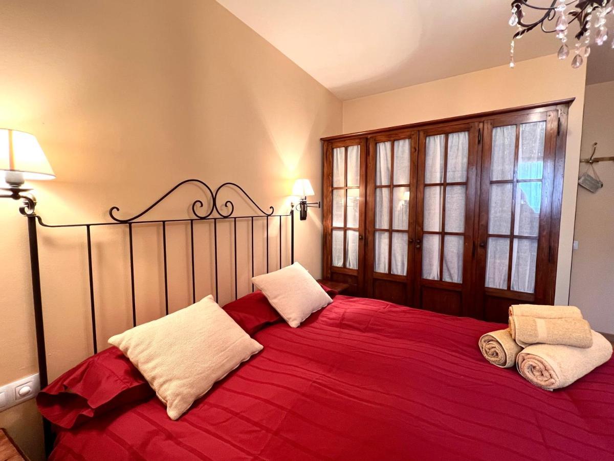Apartament De La Vall Ferrera - L'Amfitriona Areu Eksteriør billede
