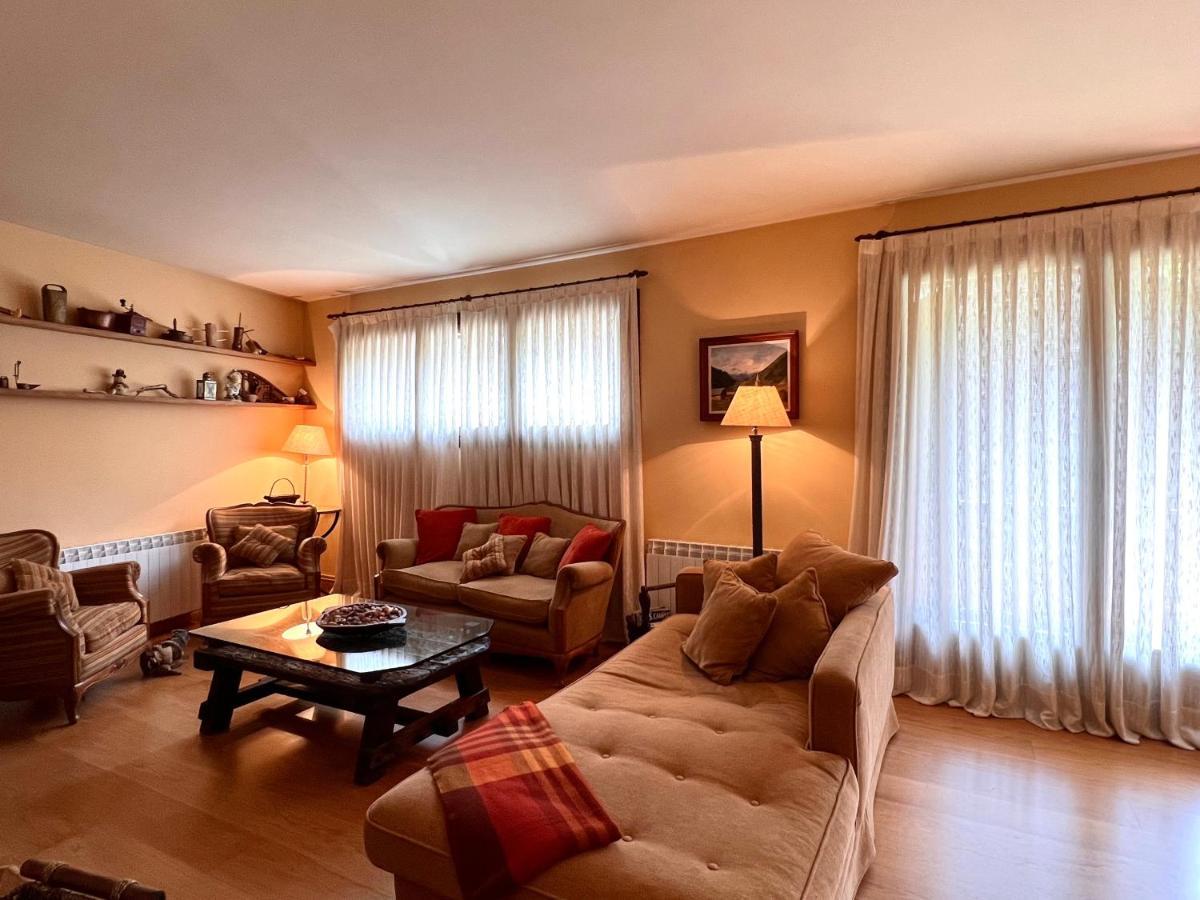 Apartament De La Vall Ferrera - L'Amfitriona Areu Eksteriør billede