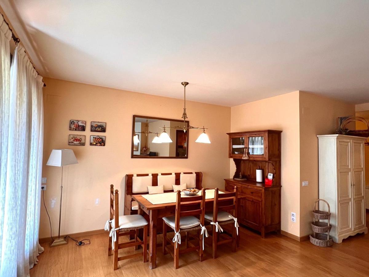 Apartament De La Vall Ferrera - L'Amfitriona Areu Eksteriør billede