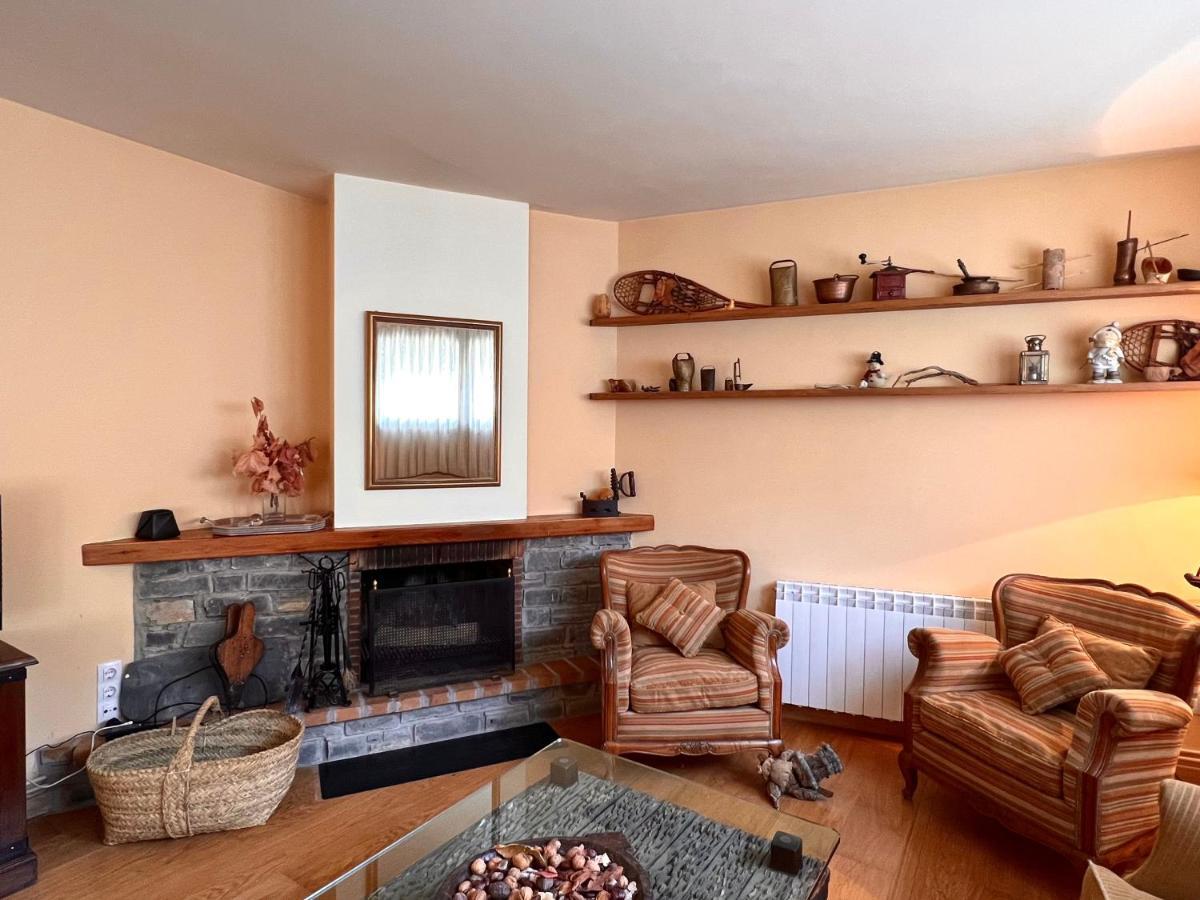 Apartament De La Vall Ferrera - L'Amfitriona Areu Eksteriør billede