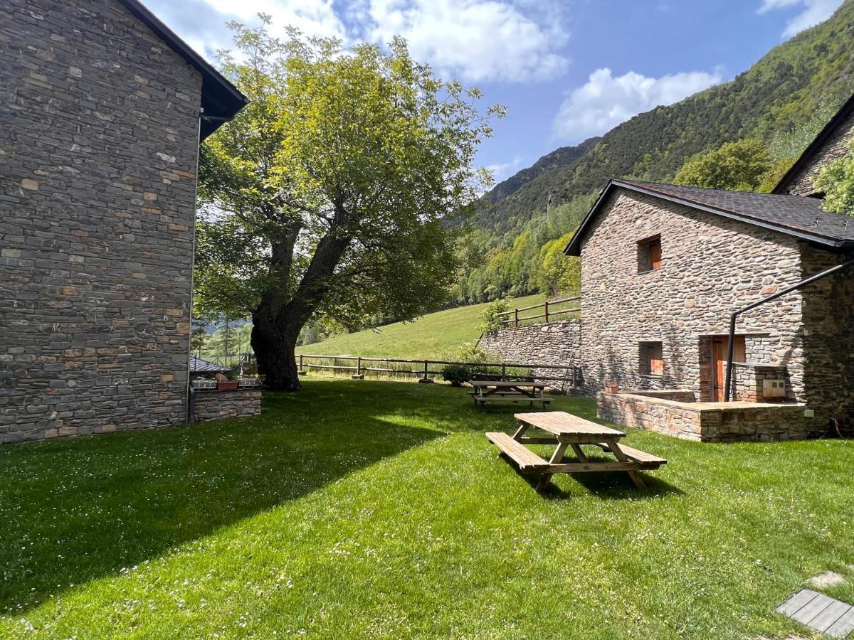 Apartament De La Vall Ferrera - L'Amfitriona Areu Eksteriør billede