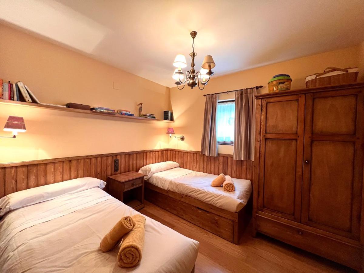 Apartament De La Vall Ferrera - L'Amfitriona Areu Eksteriør billede